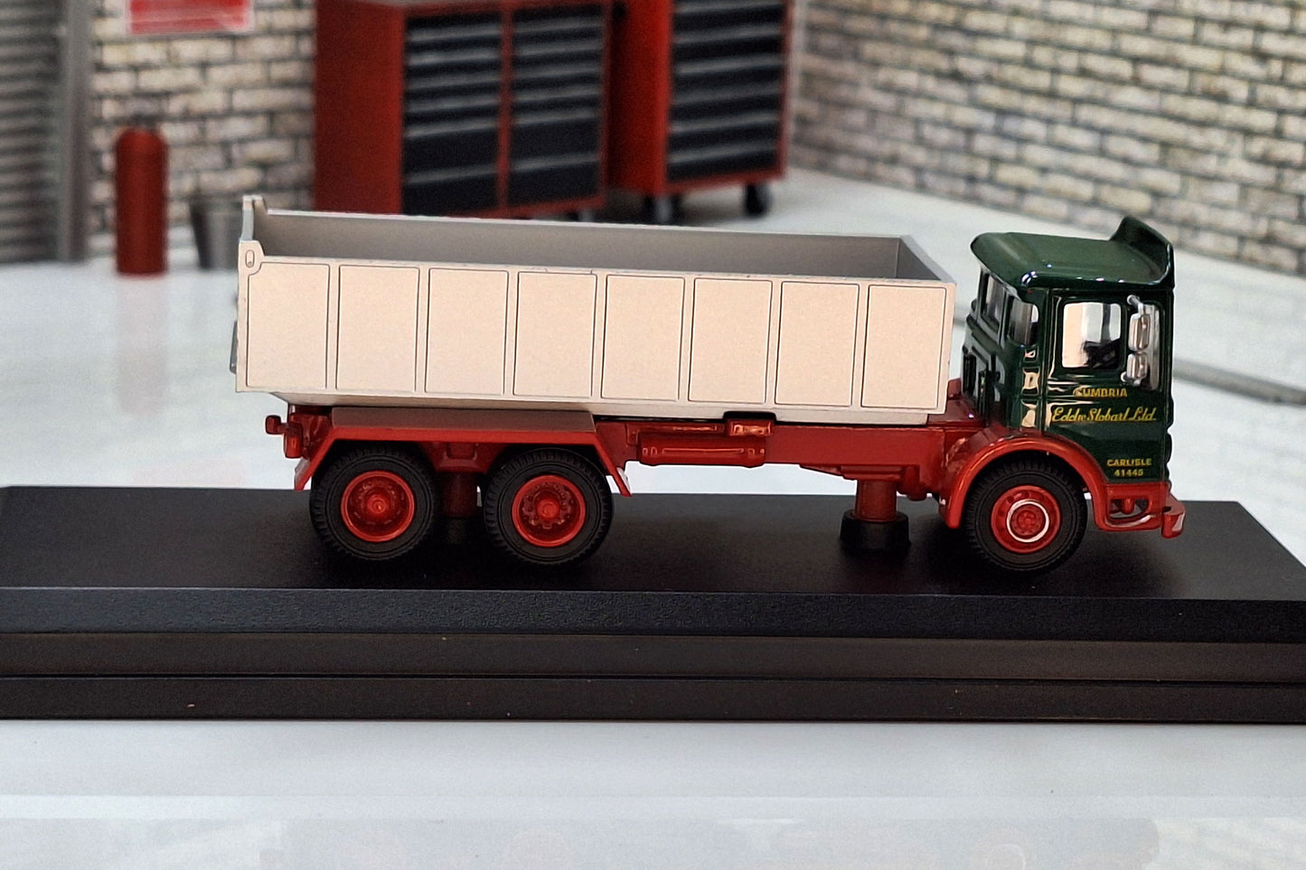 AEC Ergo Tipper Eddie Stobart Truck 1:76 Scale Model