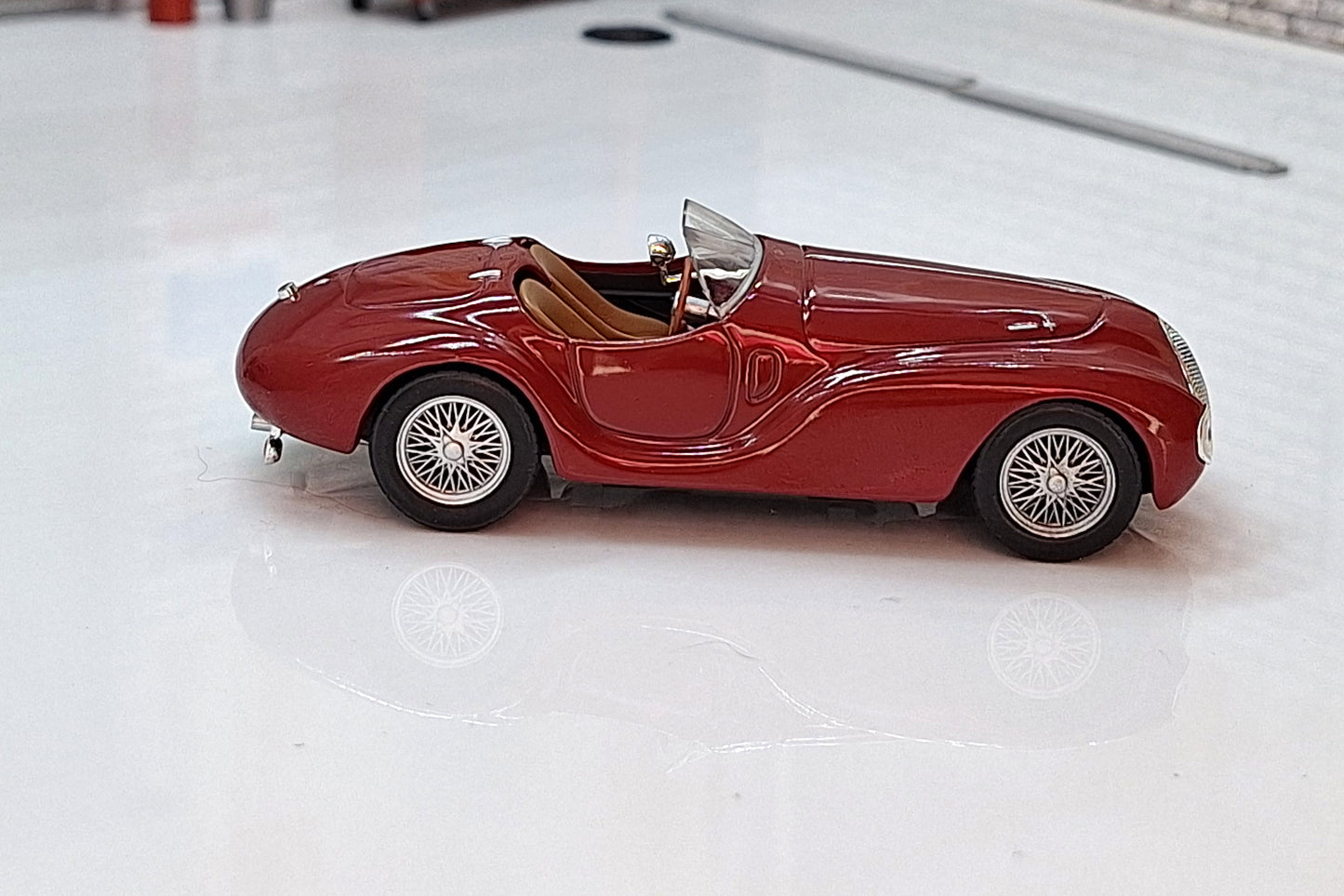 Ferrari Auto Avio Costruzioni 815 1940 1:43 Scale Model Cased
