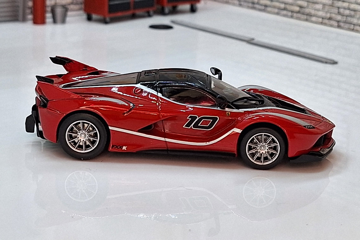 Ferrari FXX K 2014 - Red # 10 1:43 Scale Model Cased