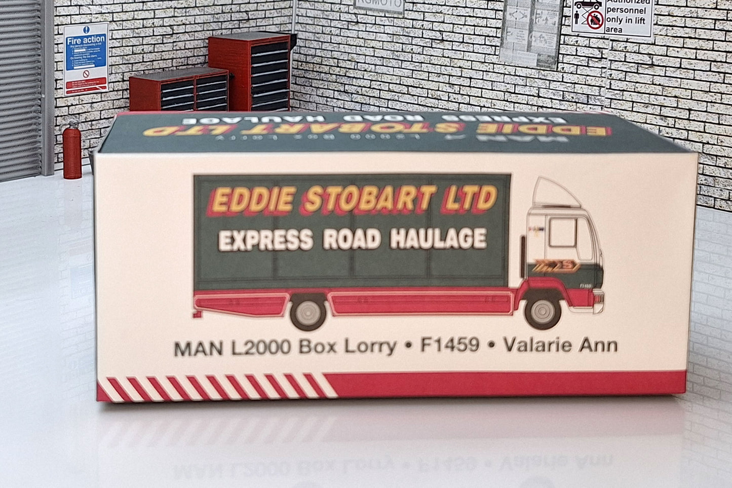 MAN L2000 Box Van -Valarie Ann - Eddie Stobart Truck 1:76 Scale Model