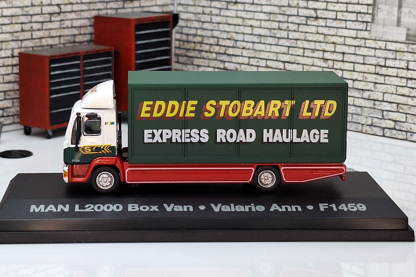 MAN L2000 Box Van -Valarie Ann - Eddie Stobart Truck 1:76 Scale Model
