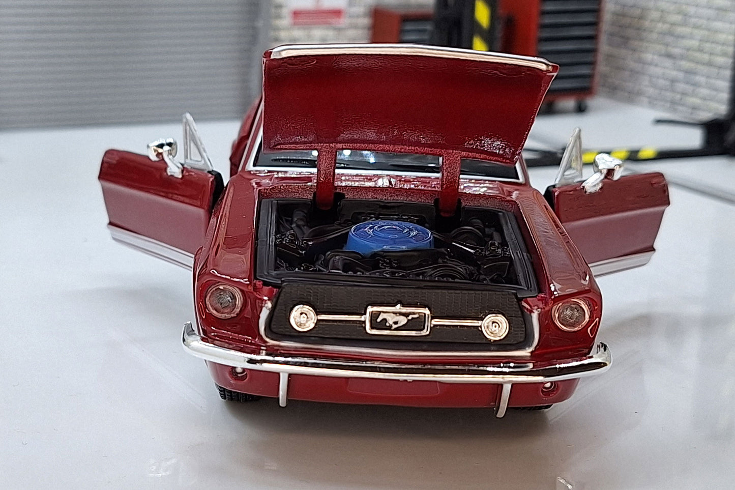 1967 FORD MUSTANG GT Red 1:24 Scale Car