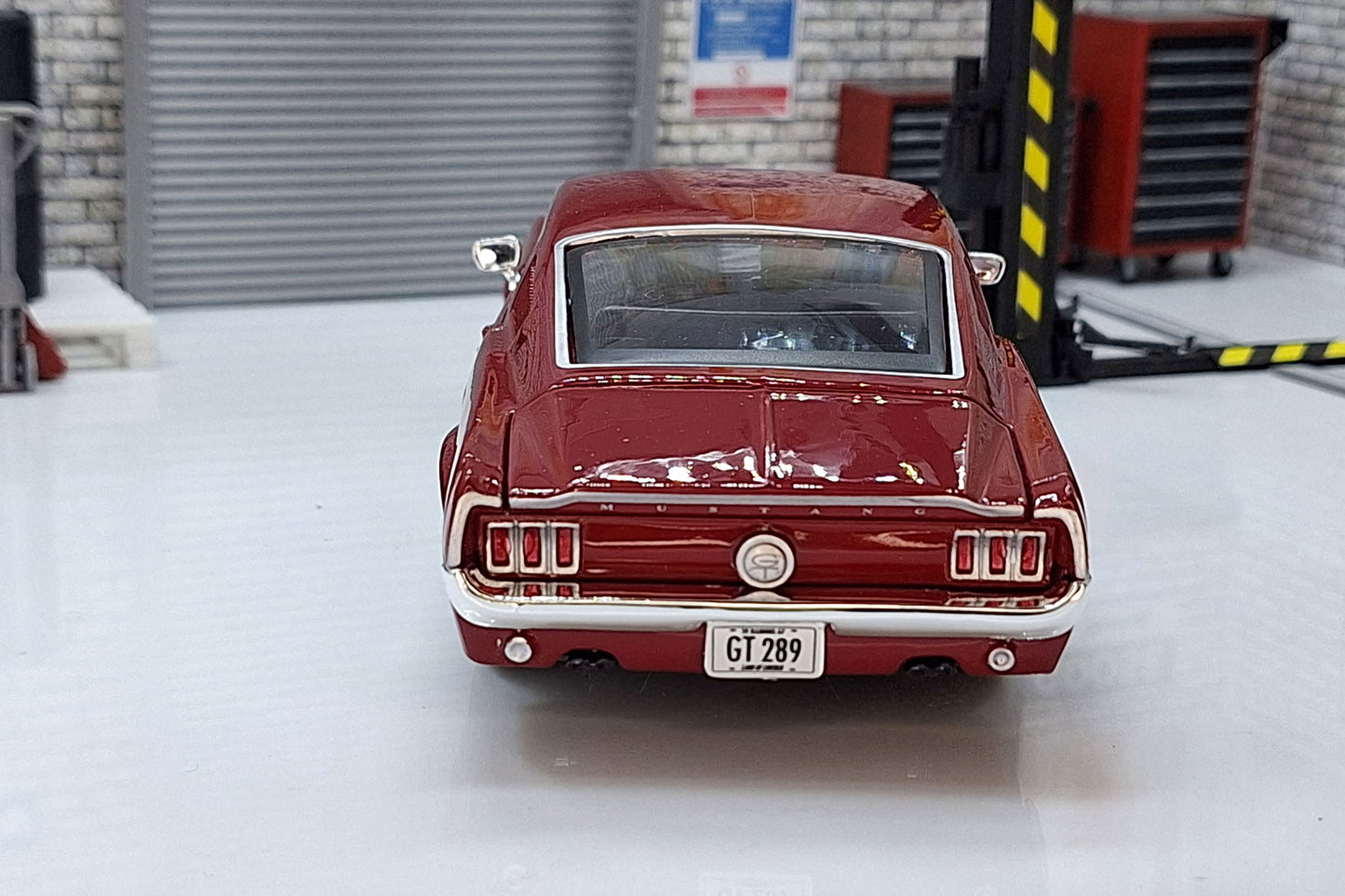 1967 FORD MUSTANG GT Red 1:24 Scale Car