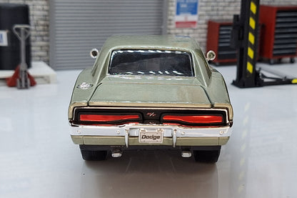 Dodge Charger R/T 1969 Silver  1:24 Scale