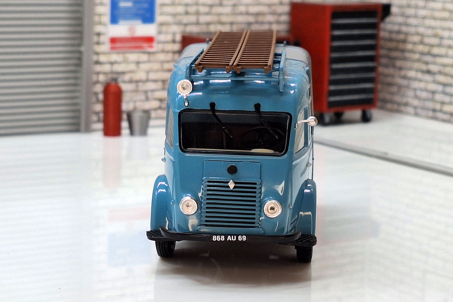 Renault 2.5 Tons EDF Work Van 1956 1:43 Scale Model