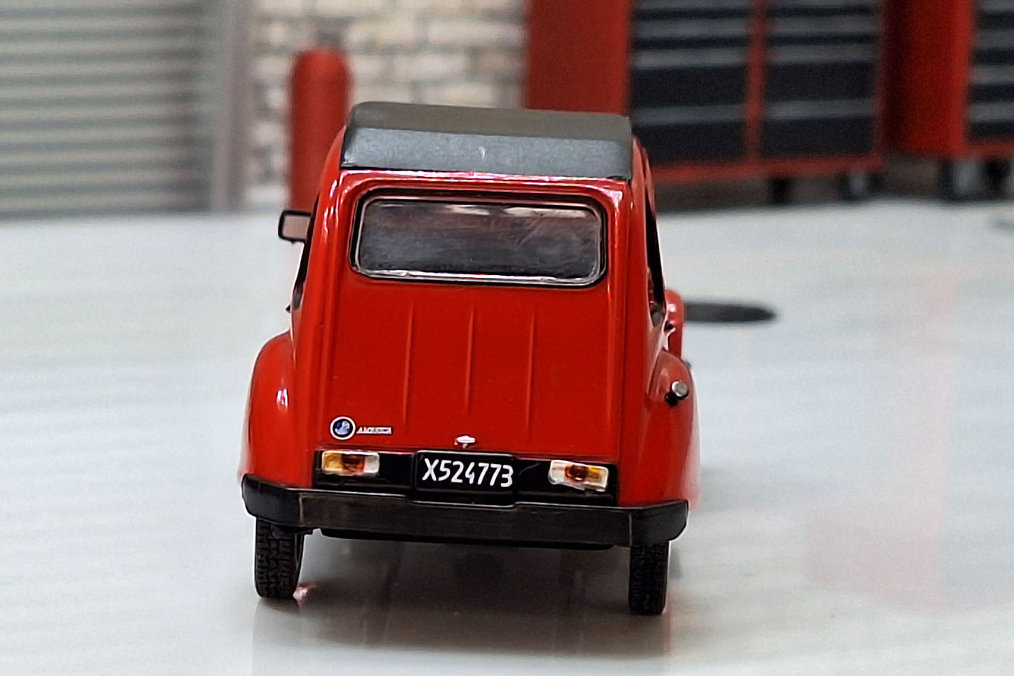 Les Super America Citroen  3CV 1987 - Red 1:43 Scale