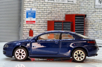 Alfa Romeo GT 2003 Dk. Blue 1:43 Scale Bburago