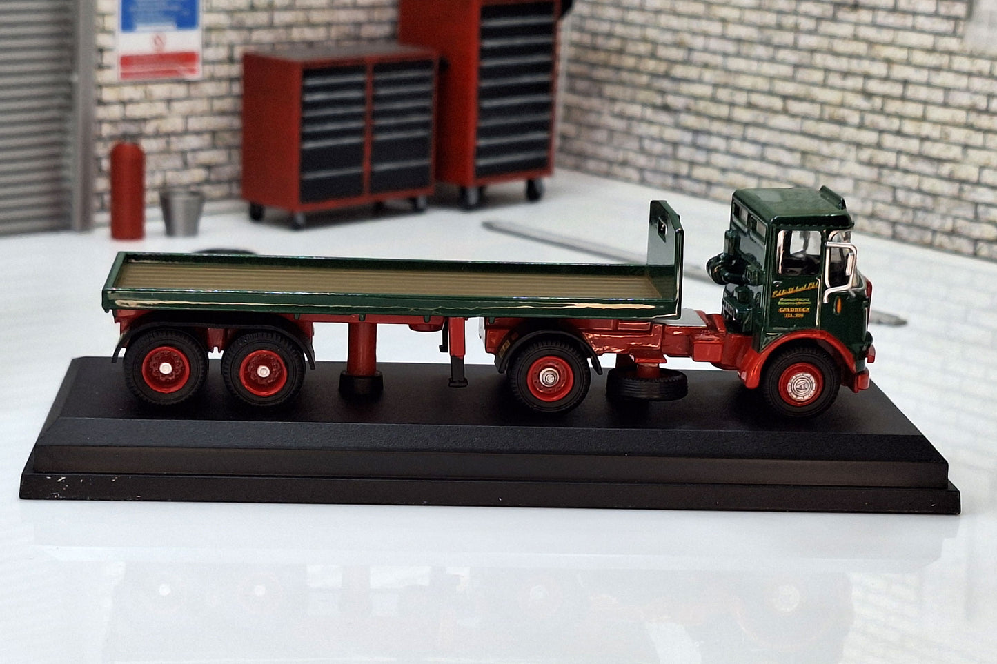 Atkinson Borderer with flatbed trailer Eddie Stobart Truck 1:76 Scale Model