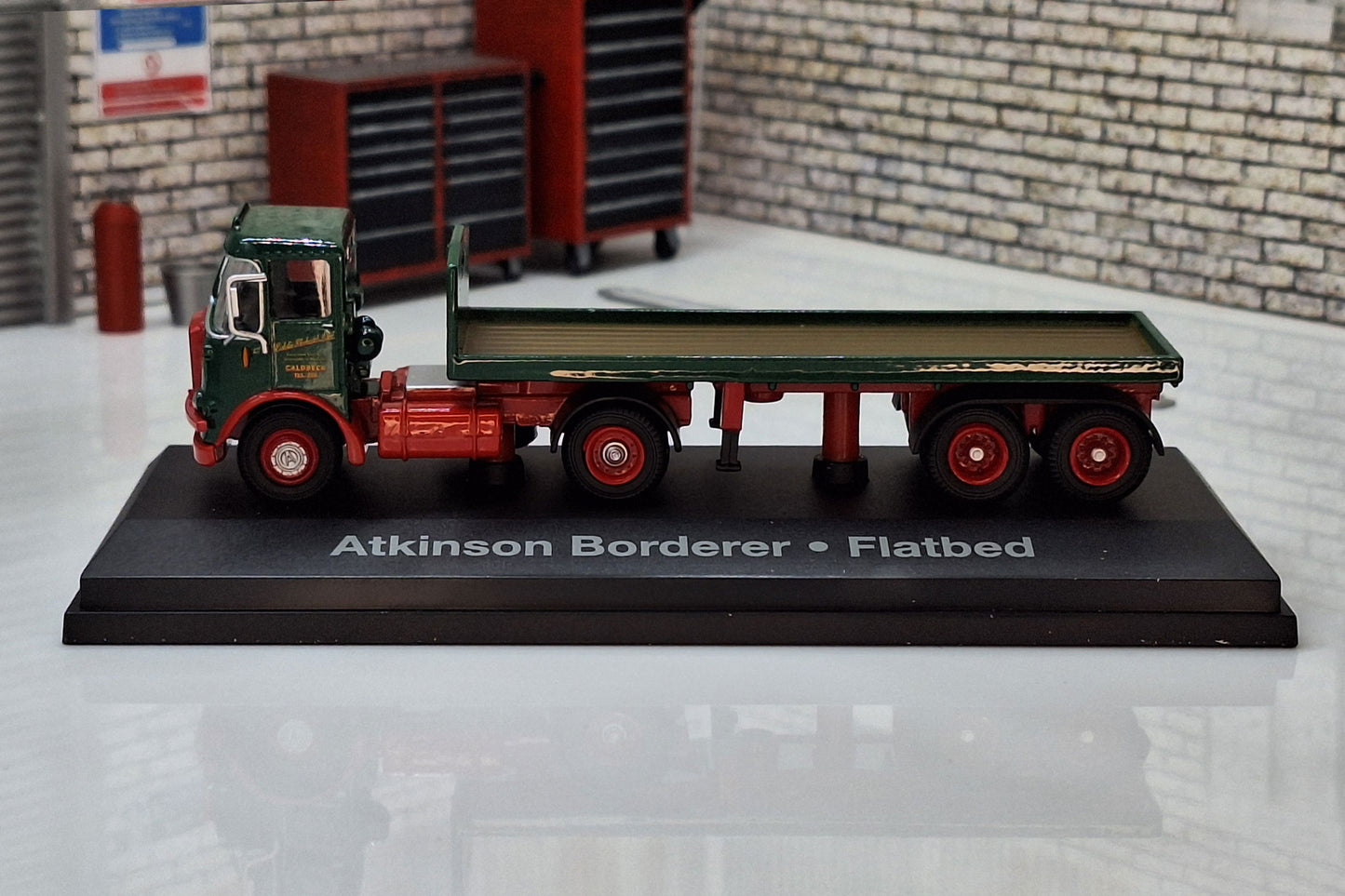 Atkinson Borderer with flatbed trailer Eddie Stobart Truck 1:76 Scale Model