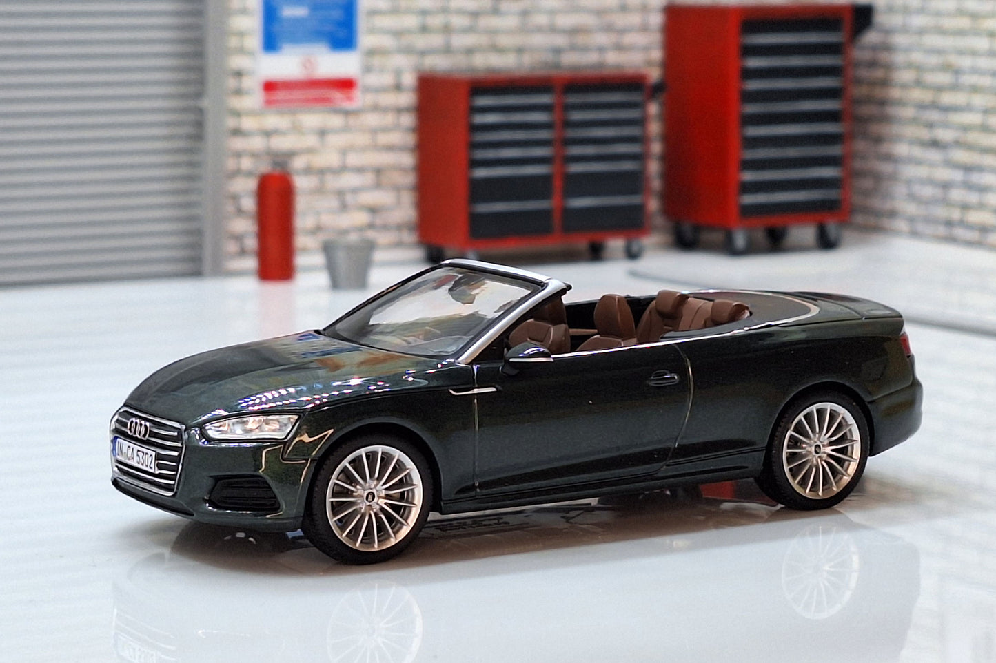 Audi A5 Cabriolet - Gotland Green 1:43 Scale Car Cased