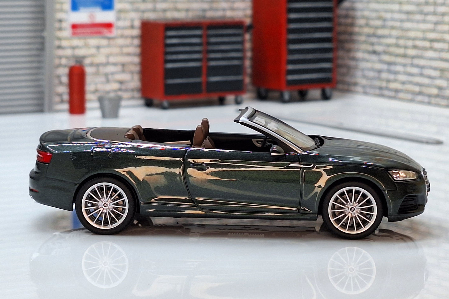 Audi A5 Cabriolet - Gotland Green 1:43 Scale Car Cased