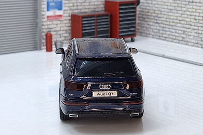 Audi Q7 Blue 1:32 scale model Sound & Lights