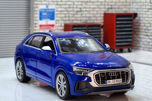 Audi SQ8 2020 Blue 1:32 scale model
