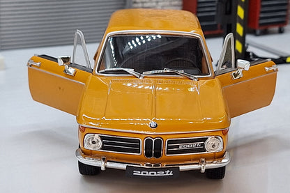 BMW 2002 Ti - Orange 1:24 Scale Car Model