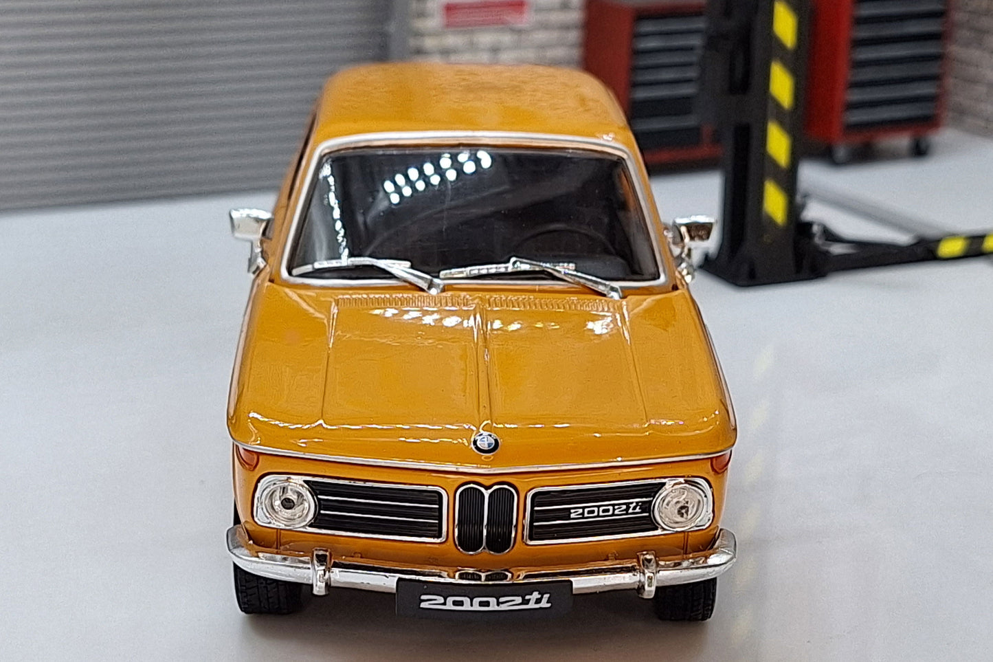 BMW 2002 Ti - Orange 1:24 Scale Car Model