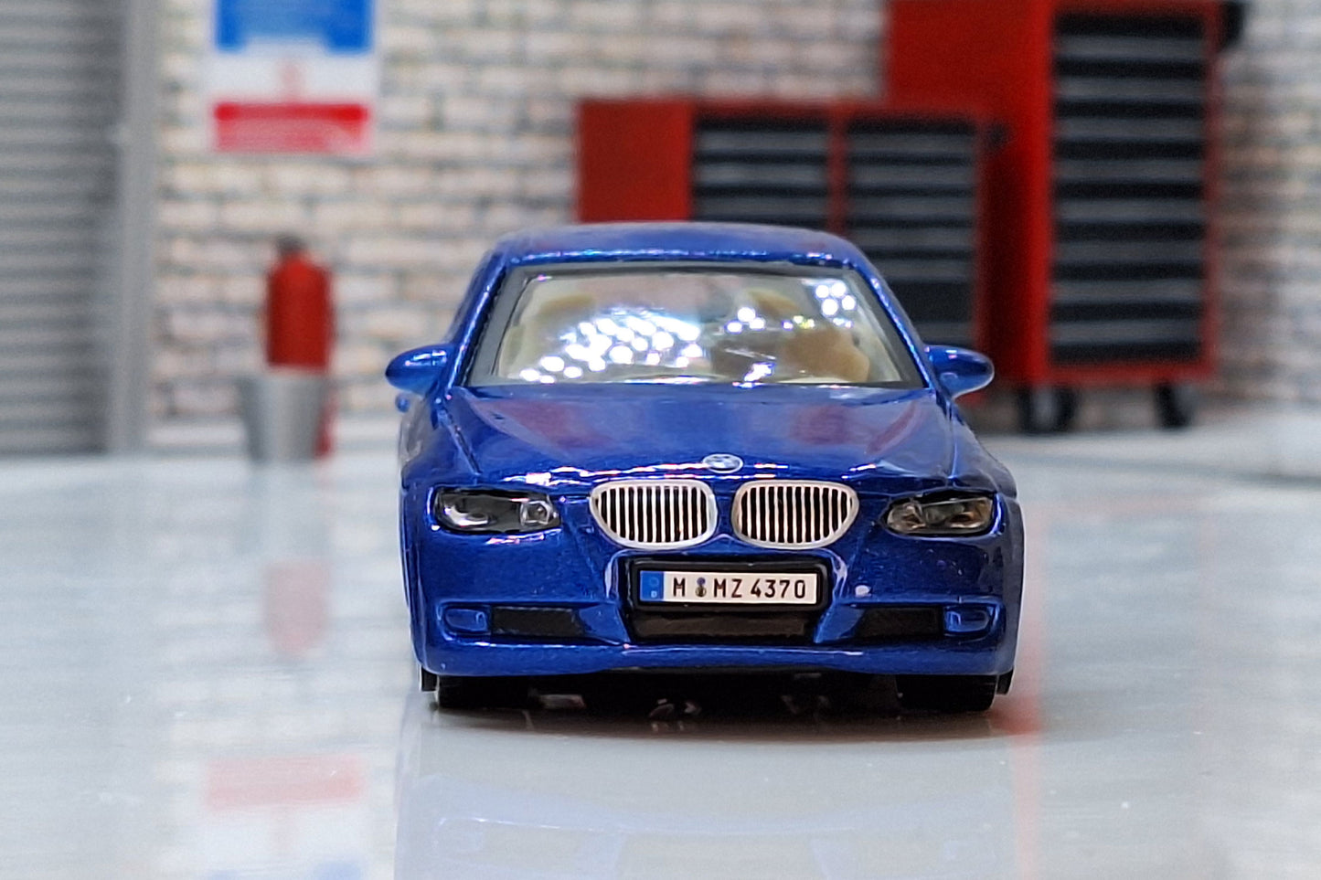 BMW 335i 2008 Blue  1:43 Scale Bburago