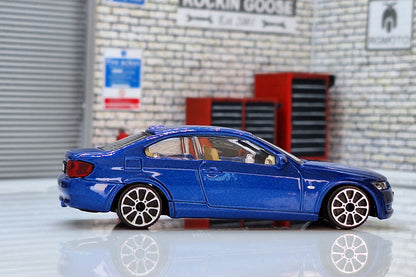 BMW 335i 2008 Blue  1:43 Scale Bburago