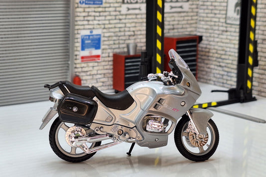 BMW R1100 RT 1:18 Scale Motorcycle Silver