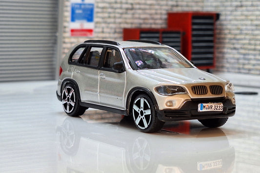 BMW X5 2007 Silver  1:43 Scale Bburago