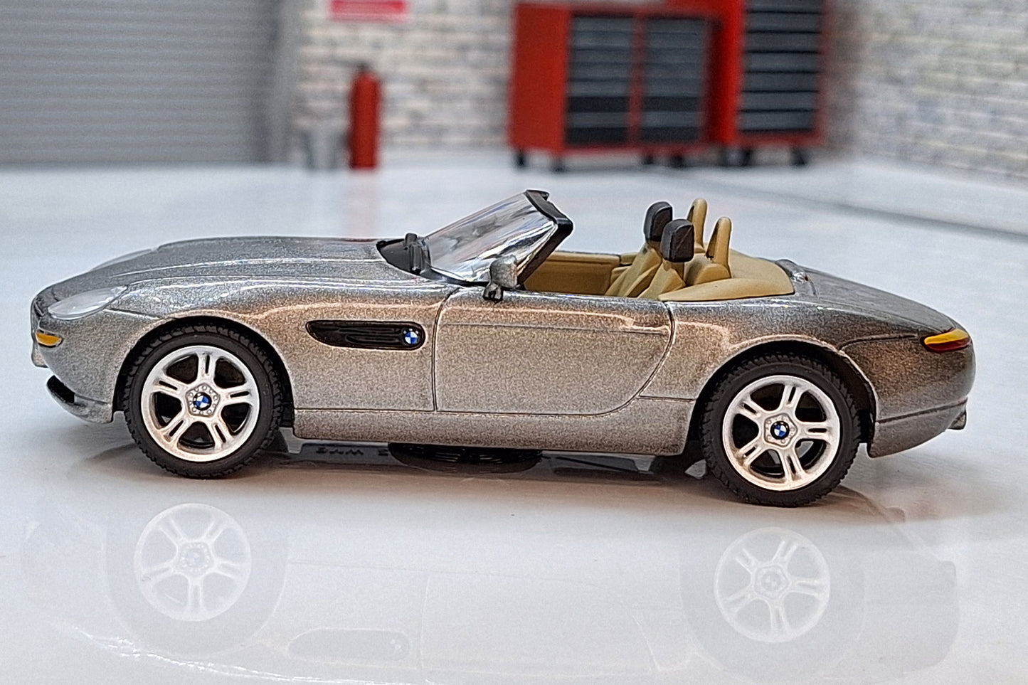 BMW Z8 1:43 Scale