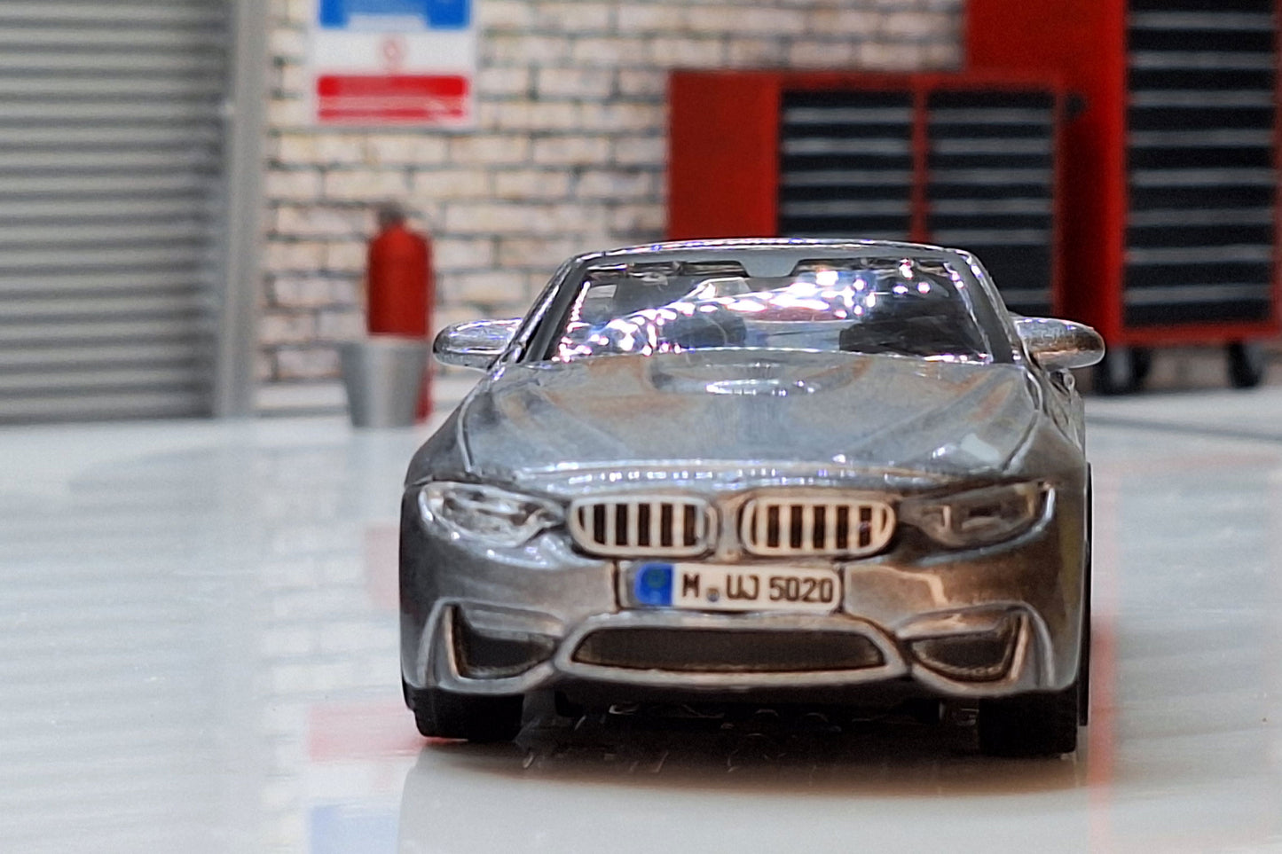 Bmw M4 Cabriolet 2014 - Grey 1:43 Scale Bburago