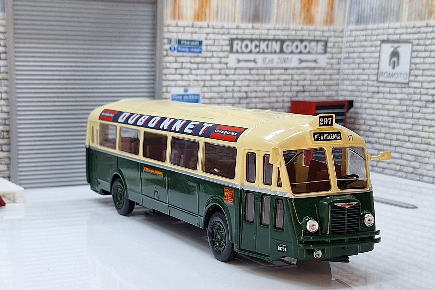 Chausson APH-47 RATP 105 France 1947 1:43 Scale Bus