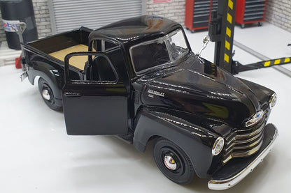 Chevrolet 3100 Pickup  1950 - Black 1:24 Scale