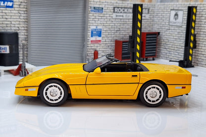 Chevrolet Corvette 1986 Yellow 1:24 Scale