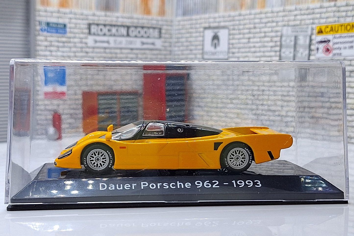 Dauer Porsche 962 1993 Cased 1:43 Scale Supercar