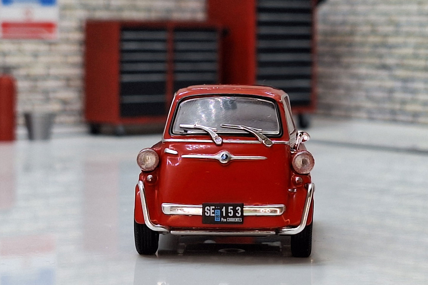 BMW De Carlo 600 Red 1960 1:43 4 Wheel Bubble Car