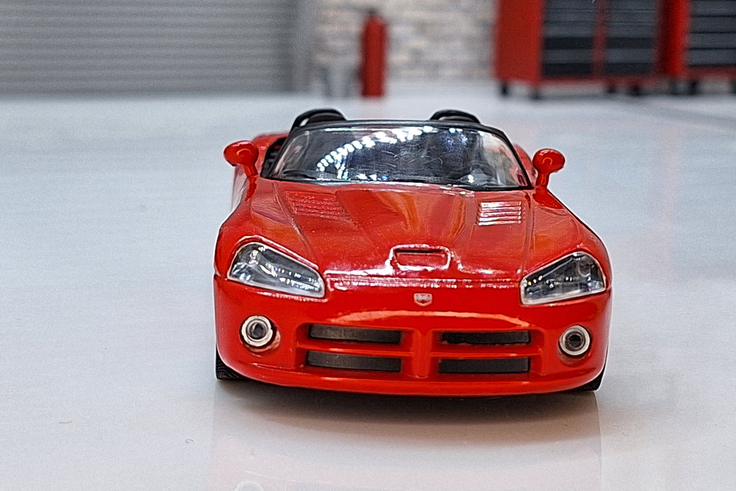 Dodge Viper SRT-10 1:43 Scale Car