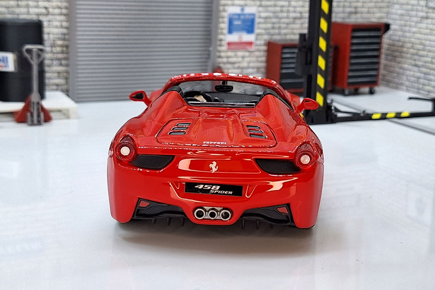 FERRARI 458 SPIDER 1:24 Scale Car Model