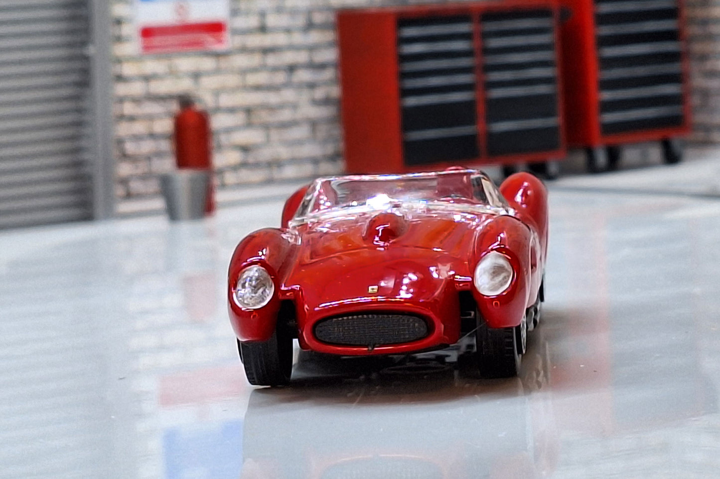 Ferrari 250 Testa Rossa - Red 1:43 Scale