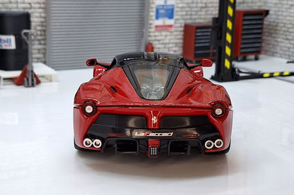 Ferrari LaFerrari - 2013 1:24 Scale Car Model in Display Case