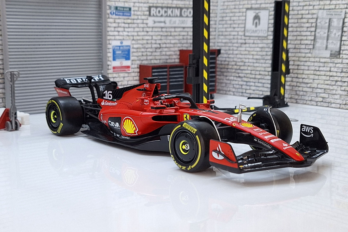 Ferrari F1 Formula 1 Car Charles Leclerc #16  2023 1:24 Scale Car Cased