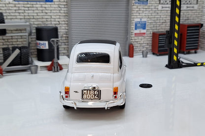 Fiat 500 - White 1:24 Scale Car