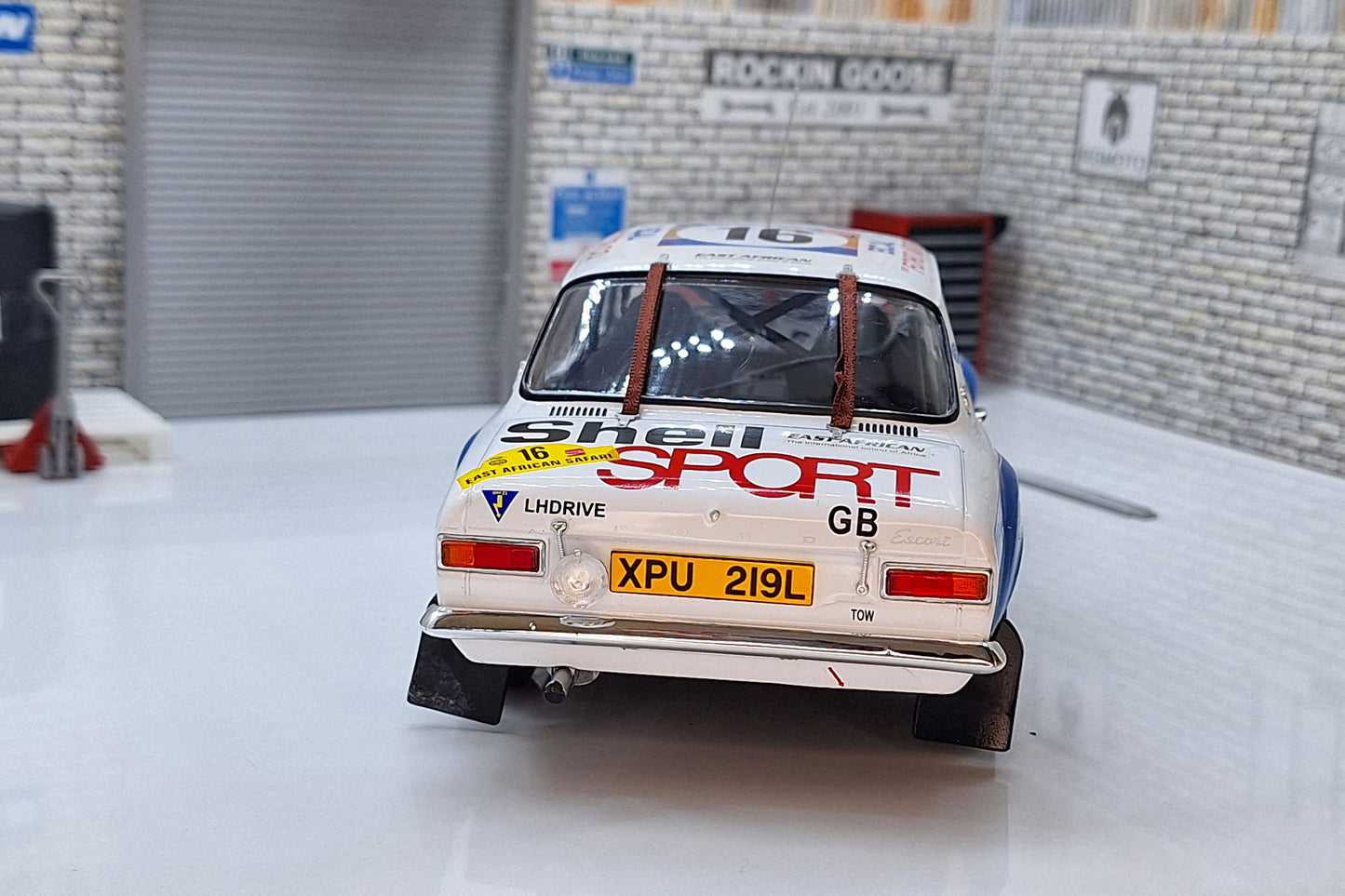 Ford Escort MkI RS 1600 #16 Safari Rally 1973 T.Makinen/H.Liddon 1:18 Scale