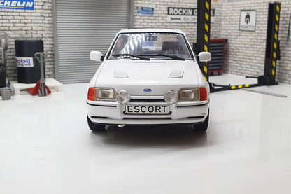 Ford Escort RS Turbo S2, White 1990 1:18 Scale Car Model MCG Deluxe Series