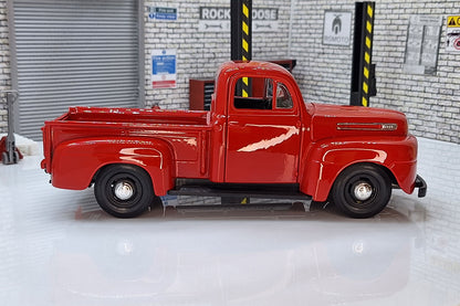 Ford F-1 Pick Up 1948 - Red 1:24 Scale