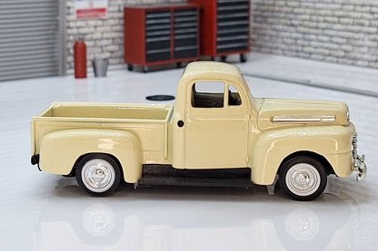 Ford F-1 Pick Up 1948 - Cream 1:43 Scale