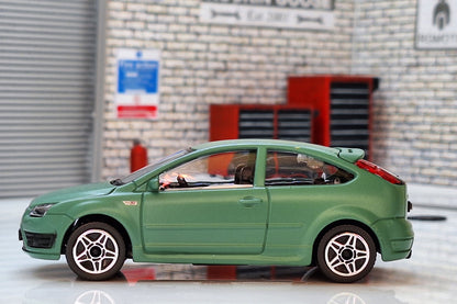 Ford Focus ST - Olive Green Silk 1:43 Scale Bburago