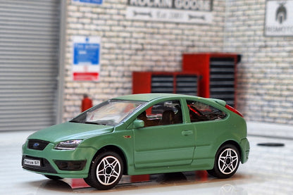 Ford Focus ST - Olive Green Silk 1:43 Scale Bburago