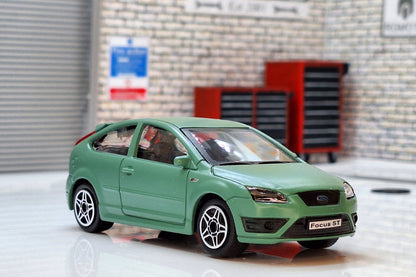 Ford Focus ST - Olive Green Silk 1:43 Scale Bburago