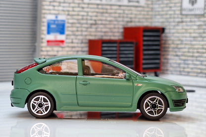 Ford Focus ST - Olive Green Silk 1:43 Scale Bburago