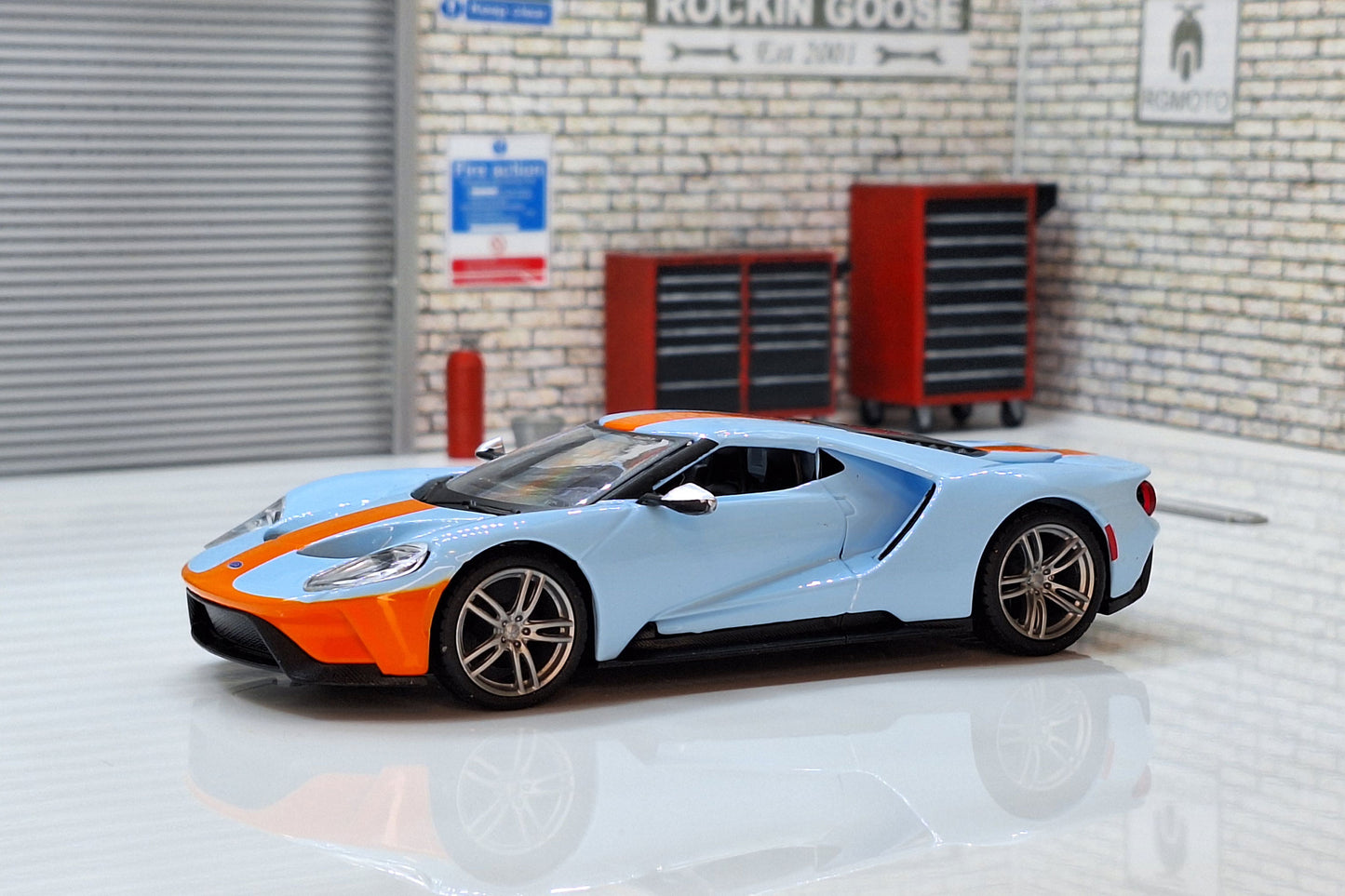 Ford GT 2016 Blue 1:32 Scale Car