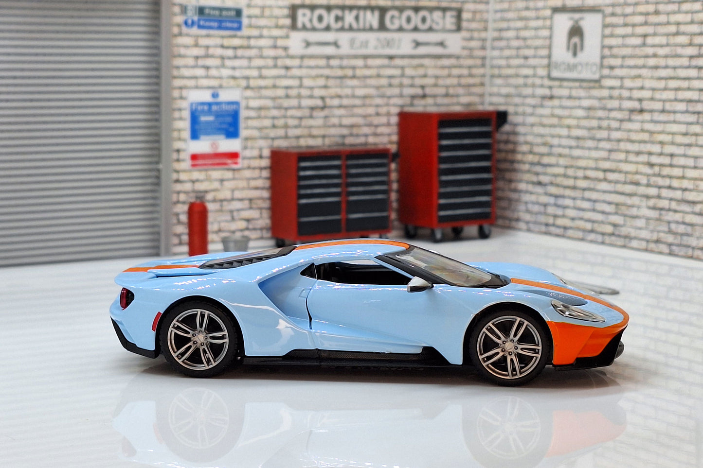 Ford GT 2016 Blue 1:32 Scale Car