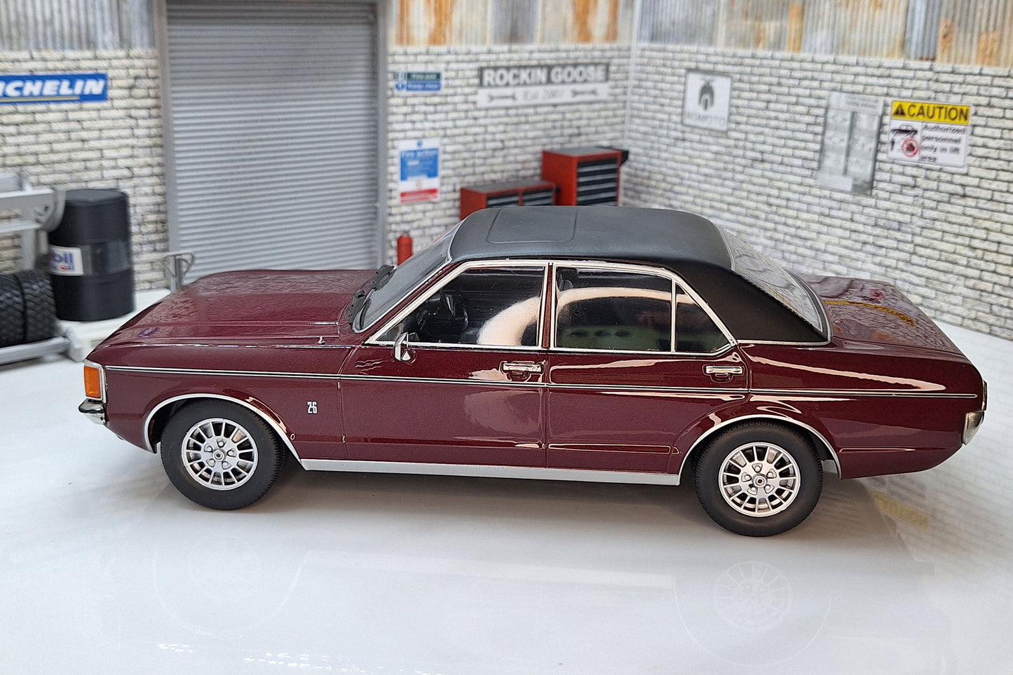 Ford Granada MK I Maroon (RHD) 1:18 Scale Model