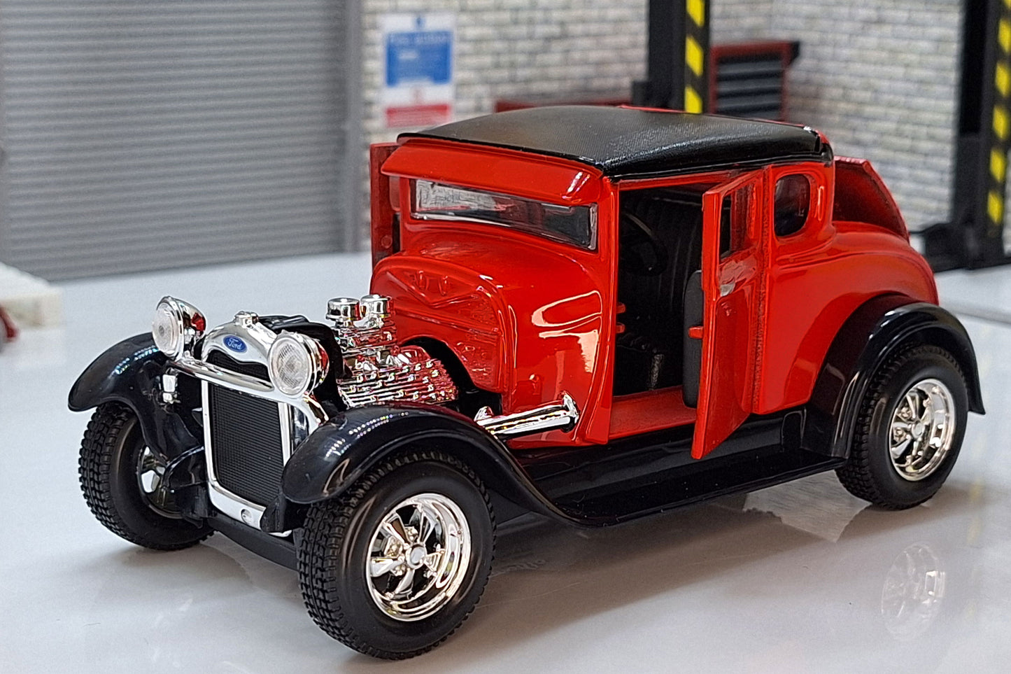 Ford Model A 1929 - Red 1:24 Scale