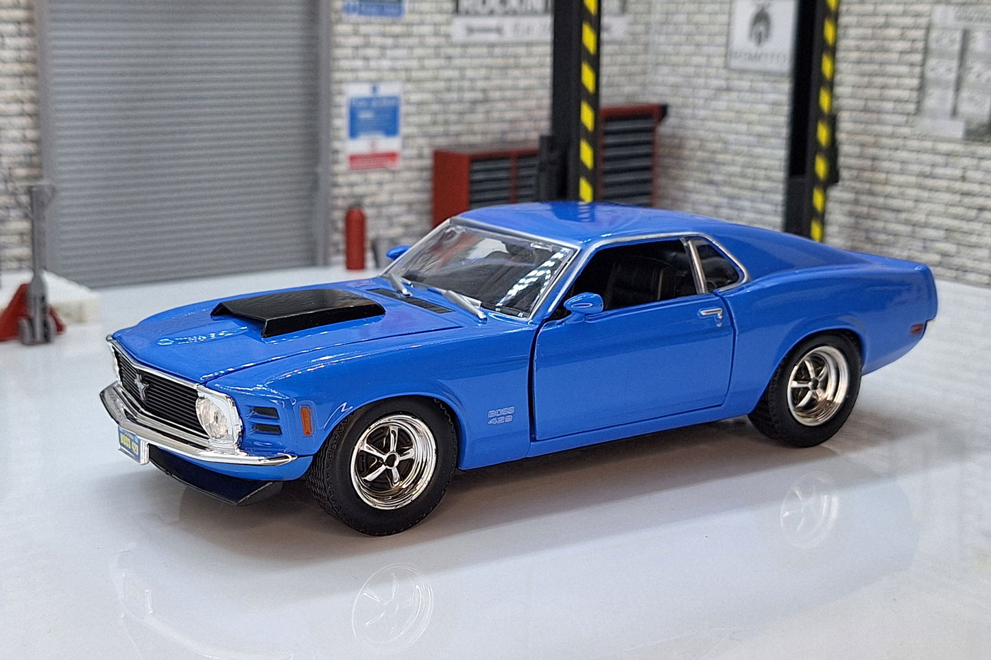 Ford Mustang Boss 429, Blue, 1970 1:24 Scale Car
