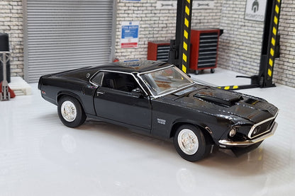 Ford Mustang Boss 429, black, 1969 1:24 Scale Car